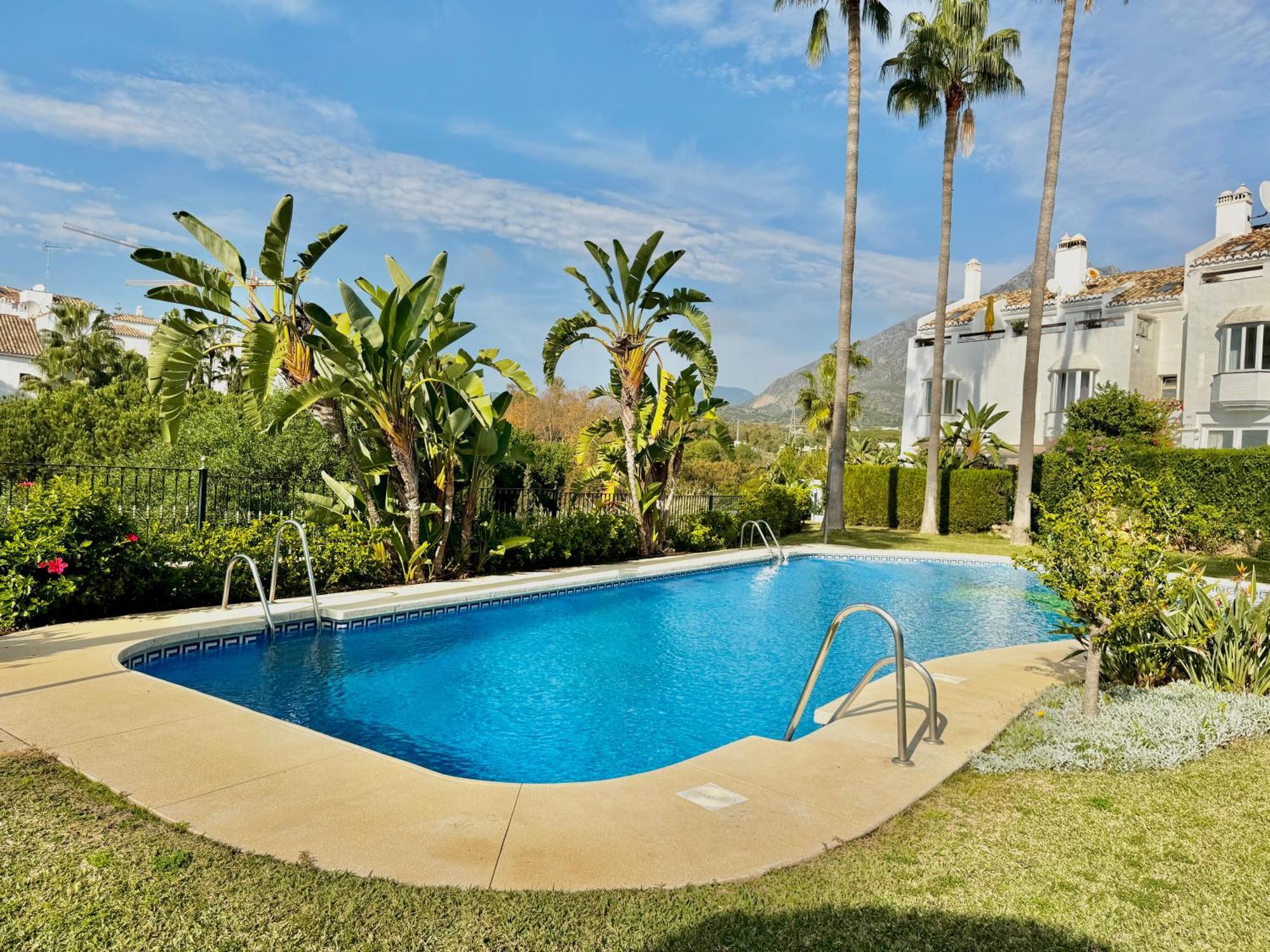 Arco Iris Puente Townhouse Within A Short Walk To Puente Luxury Complex And The Promenade - Eaw Homes Marbella