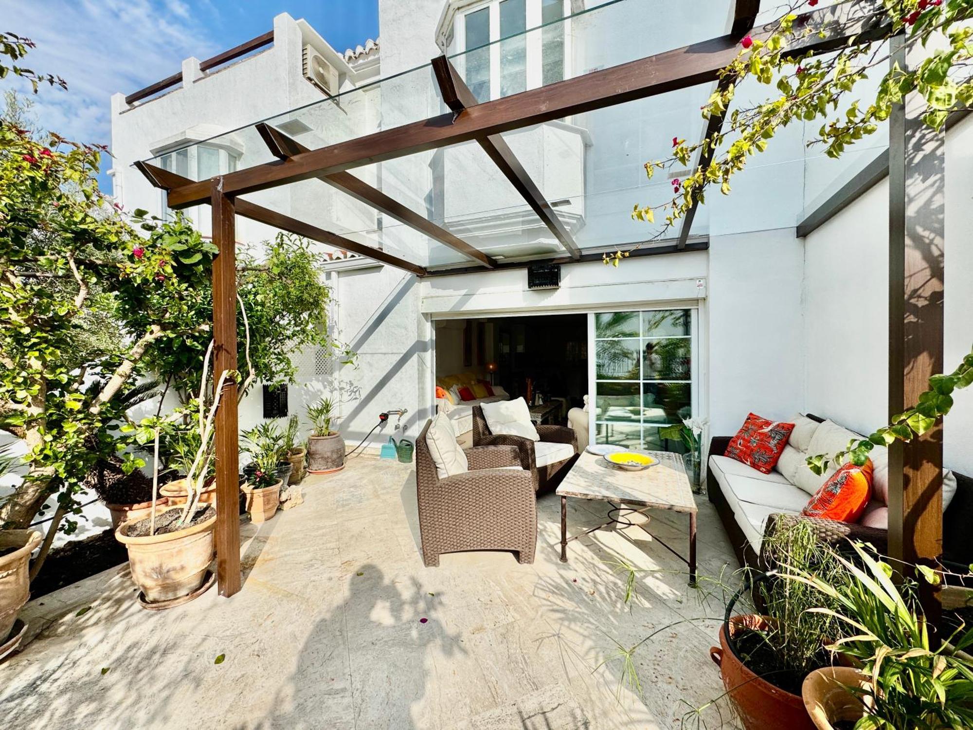 Arco Iris Puente Townhouse Within A Short Walk To Puente Luxury Complex And The Promenade - Eaw Homes Marbella