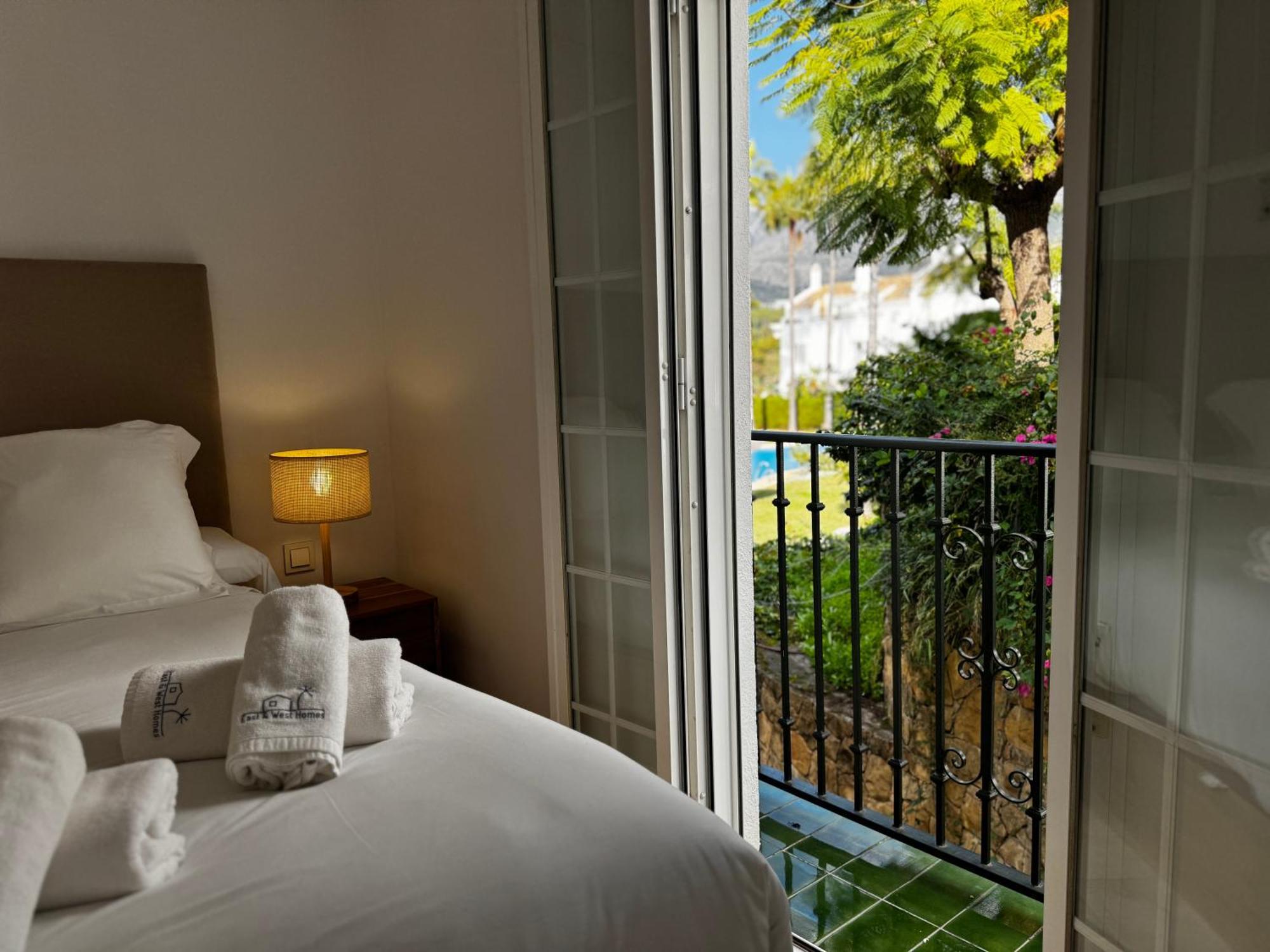 Arco Iris Puente Townhouse Within A Short Walk To Puente Luxury Complex And The Promenade - Eaw Homes * Marbella