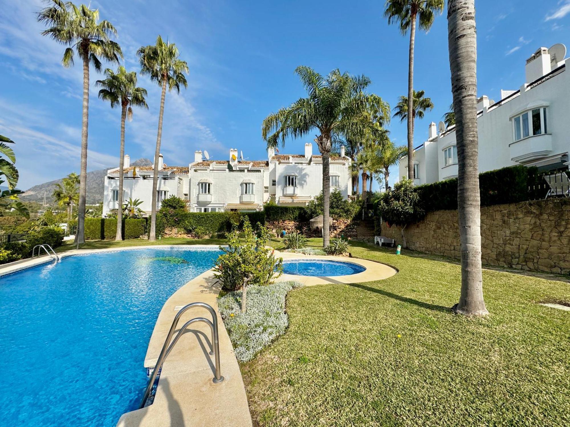 Arco Iris Puente Townhouse Within A Short Walk To Puente Luxury Complex And The Promenade - Eaw Homes Holiday home Marbella