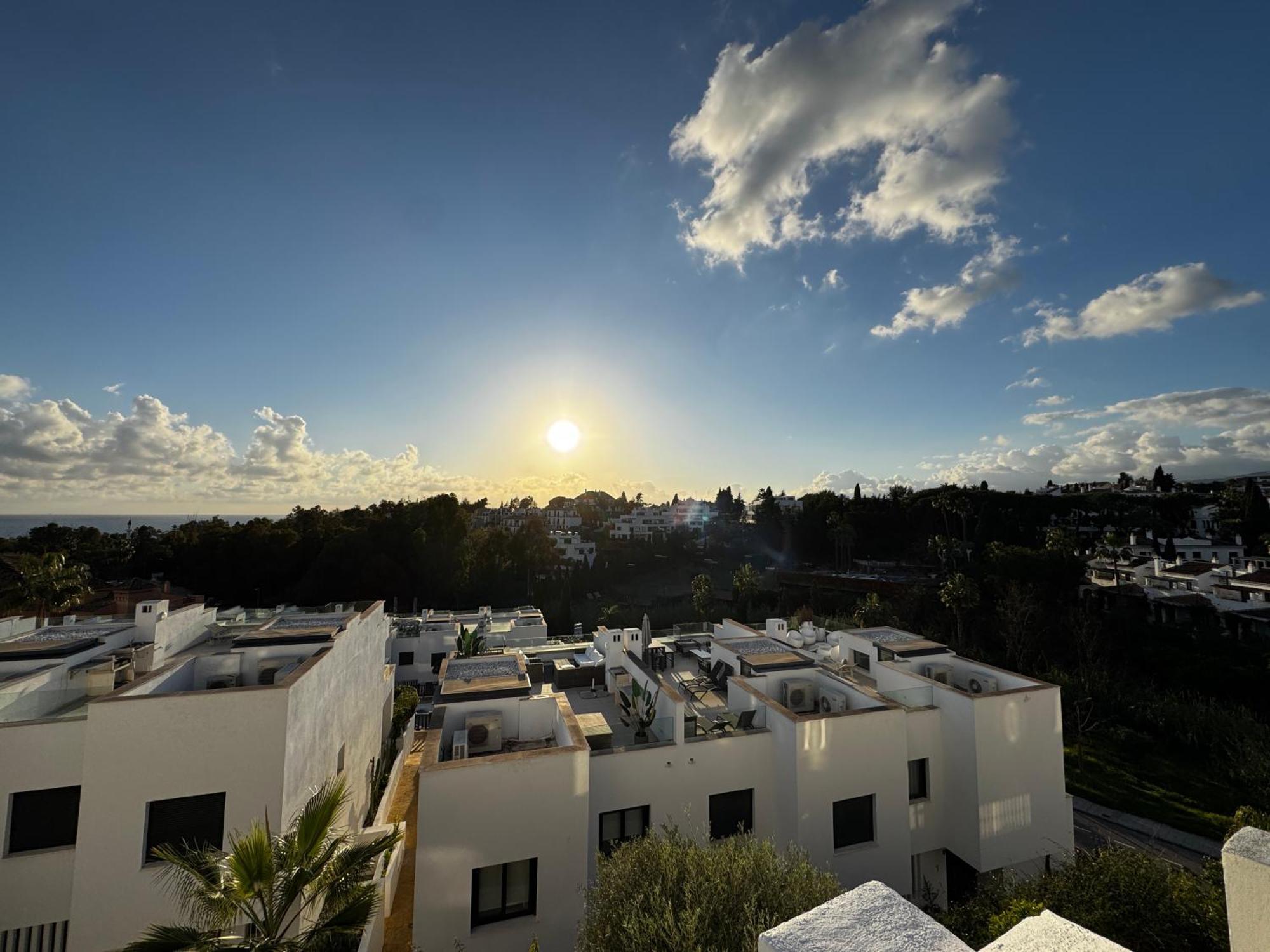 Arco Iris Puente Townhouse Within A Short Walk To Puente Luxury Complex And The Promenade - Eaw Homes *