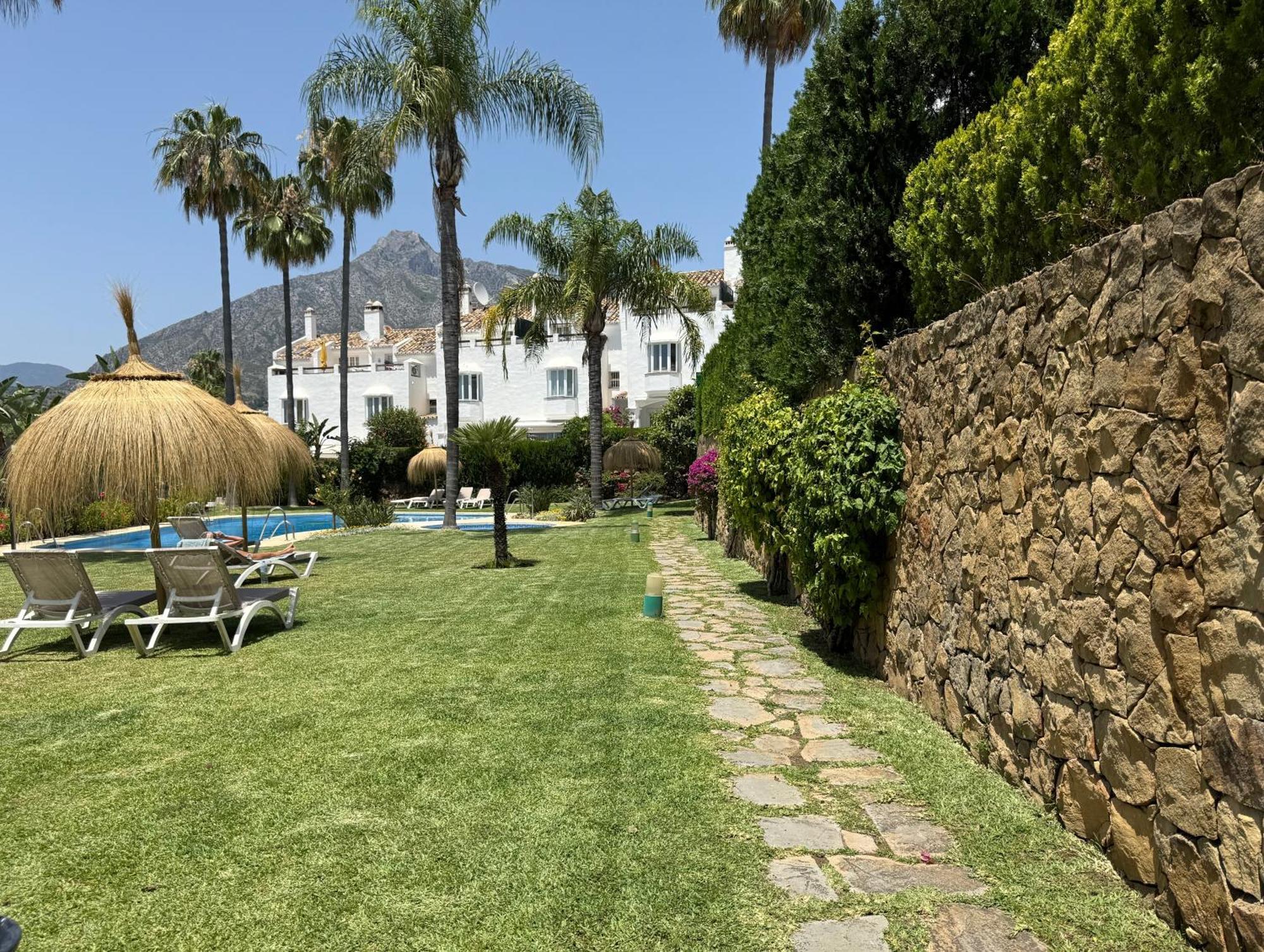 Arco Iris Puente Townhouse Within A Short Walk To Puente Luxury Complex And The Promenade - Eaw Homes * Marbella